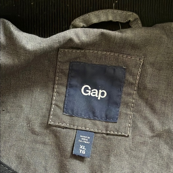 Blue Puffer Jacket with Ribbed Collar and Cuffs - Picture 3 of 10